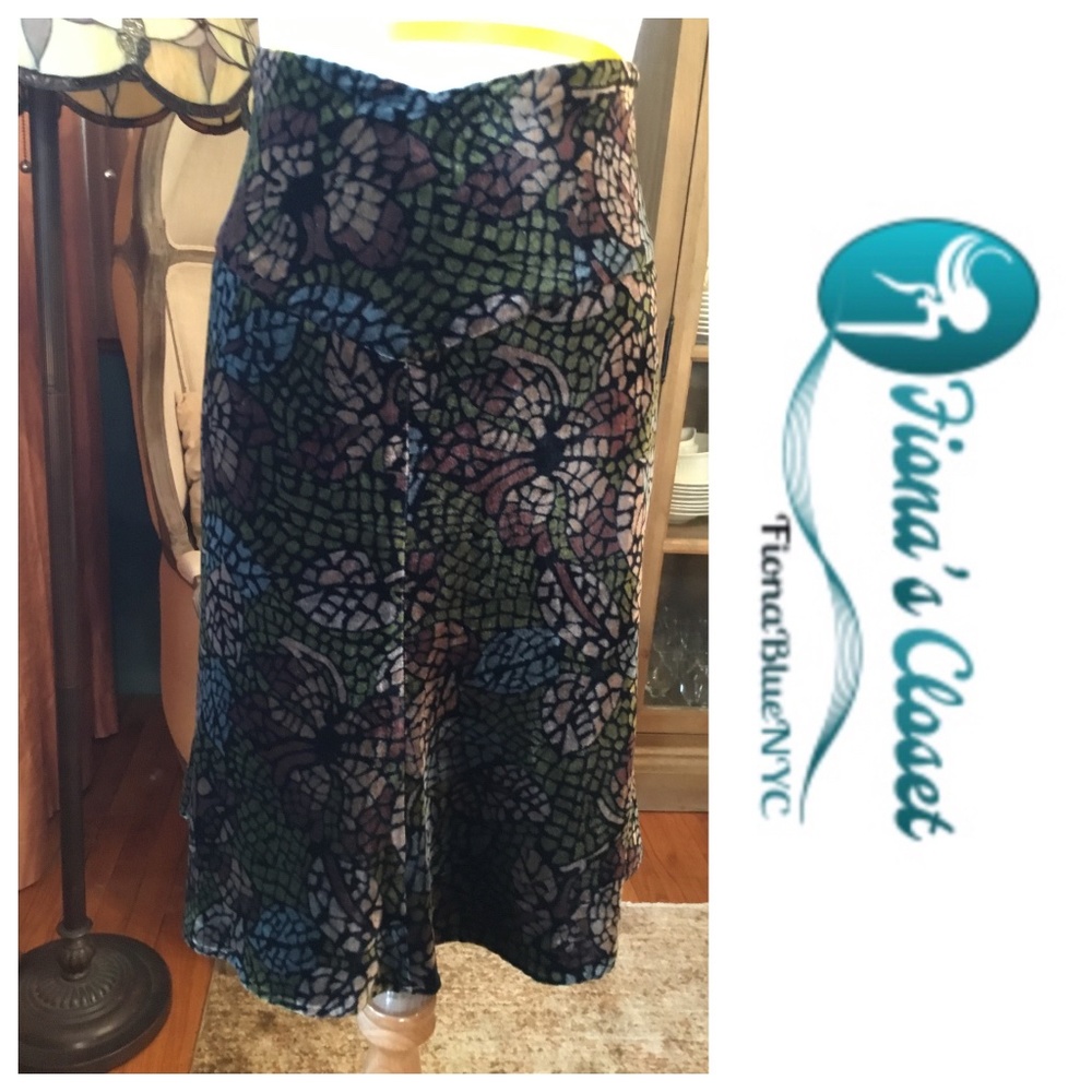 GIORGIO ARMANI Stunning Velvet Stained Glass Skirt